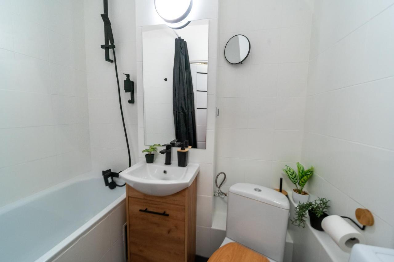 Metro Lux Home Apartment Warszawa Eksteriør billede